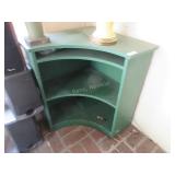 Corner shelf