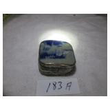 Chinese snuff box