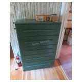 Green wooden dresser ((5th drawer front loose)