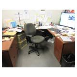 U shaped executive office desk and chair