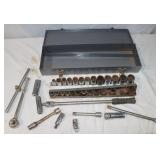 Tool Box 20'x6.5'x3' w/ S-K Tools: