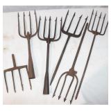 6 Vintage Spear Heads: 4) 4 Tine & 2) 5 Tine