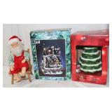 Christmas Dï¿½cor: Ceramic Tree 8"x11",Santa,Village