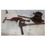 Ridgid 65-R Pipe Threader, 2-S Reamer & 360