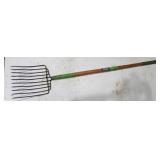 Ames Bedding 10 Tine Fork