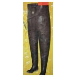 Calcutta Men's Rubber Chest Waders Size 8