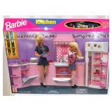 1996 Mattel Barbie Folding Pretty House Kitchen S