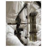 Trebark Compound Bow w/ Arrows