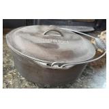 Lodge Cast Iron Dutch Oven 13'