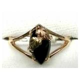 10K Black Hills Gold Ring w/ Onyx