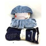 Medium Women’s Ultra Plush Robe & Socks