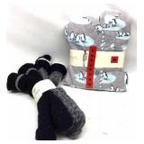 Women’s Medium Pajama Set & Slipper Socks