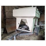 Friesen 220 seed tender, tandem axle