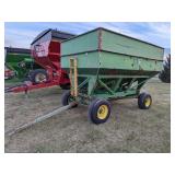 J & M 350 bushel gravity wagon, JD 1075 gear