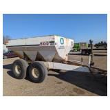Willmar 600 fertilizer buggy, 40