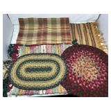 Table Runners, Single Placemats & Accent Pieces