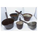 (5) Dipper Style Pans & Dippers