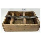 Primitive Wood Tote w/ Handle