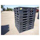 10-Plastic pallets