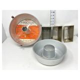 Vintage Baking Pans - Bunt Pans (2) & Small Loaf