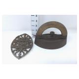 Colebrookdale Iron Co Sad Iron & Trivet