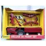 Deluxe IH Farm Set - NIB