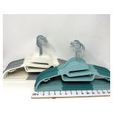 (29) Heavy Duty Non Slip Clothes Hangers