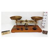 Northern Photo Supply Scale w/Weights