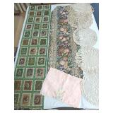 (2) Table Runners & Doilies
