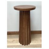 Side Table w/Vertical Fluted Base