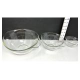 Vintage Pyrex Teardrop Nesting Mixing Bowls