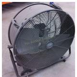 Global 24 in round electric box fan 2 speeds