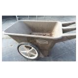 Rubbermaid Plastic Wheelbarrow