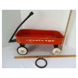 Radio Tot Red Wagon