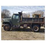 1983 IH single axle dump truck, diesel engine