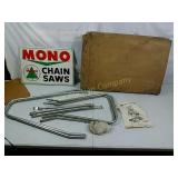 Mono chain saw display