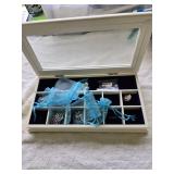 Display case with small pens