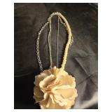 Floral necklace