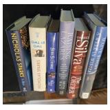 Grouping of 6 books including Nicholas Sparks,