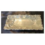 Arthur court serving dish