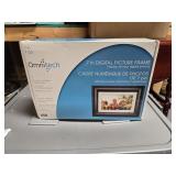 Digital picture frame