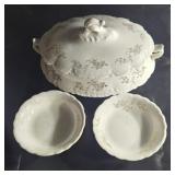 Homer Laughlin serving bowl with 2 small bowls.