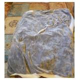 Electric heated throw