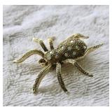 Spider pin