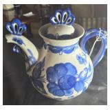 Blue & white chicken teapot