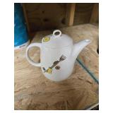 Pretty little teapot