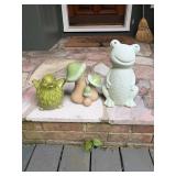 Beautiful outdoor decor, including a bird,