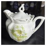 RS Prussia teapot approx 5 inches tall.