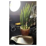 Spoon rest and flower