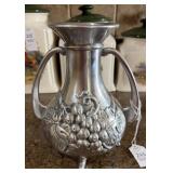 Arthur court vase, 7 inches